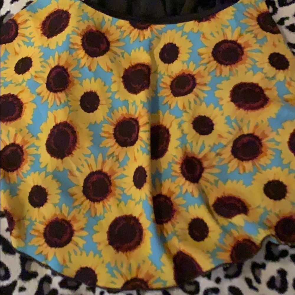 Sunflower top - Picture 2 of 3